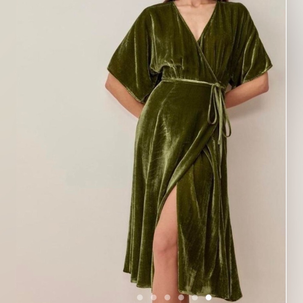 Reformation Analynne green velvet wrap dress